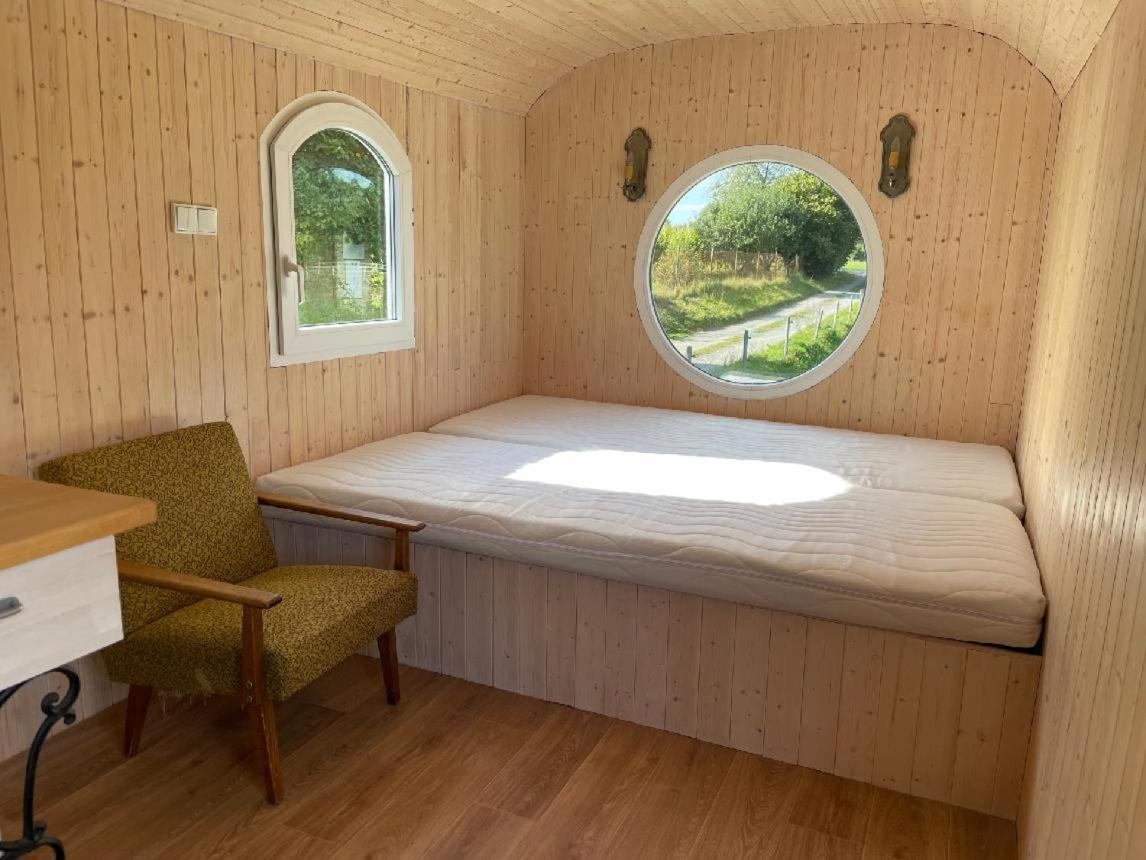 Glamping - Stylova Maringotka V Srdci Ladova Kraje, Pobliz Hlavniho Mesta Prahy Stribrna Skalice ภายนอก รูปภาพ